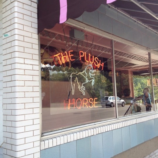 Photo taken at The Plush Horse by Ed S. on 8/25/2012