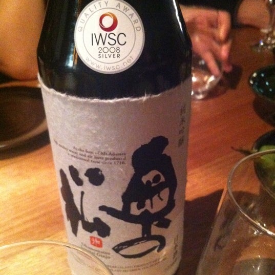 Photo prise au Kumo Izakaya &amp; Sake Bar par Chris L. le8/26/2011