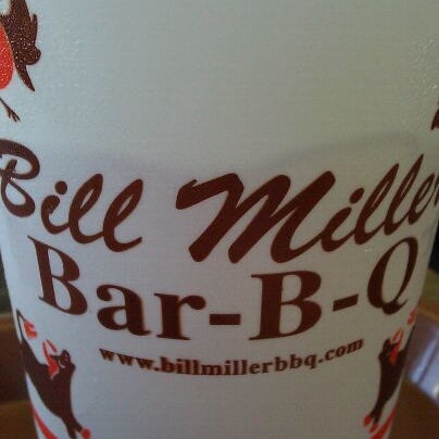 12/9/2011にMichael A.がBill Miller Bar-B-Qで撮った写真