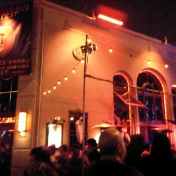 Foto scattata a Eleven Nightclub da Rodel P. il 11/1/2011