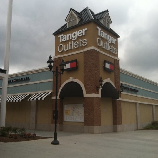 Tanger Outlets Mebane Centro comercial de descuentos en Mebane