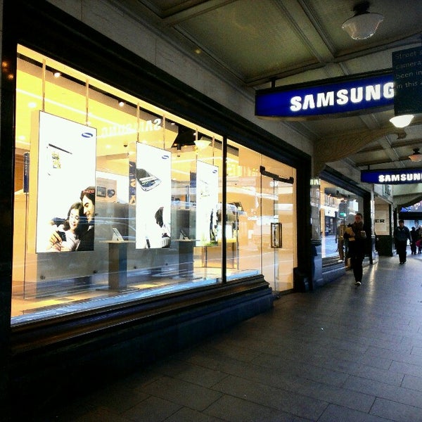 Samsung Experience Store Sydney City Center 450 George St