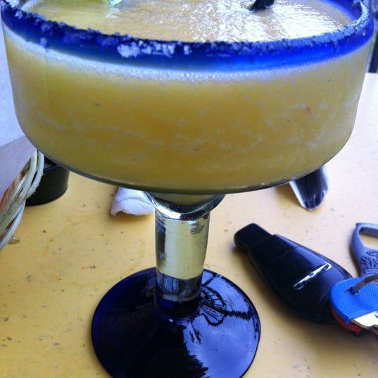 Das Foto wurde bei Taco Loco Mexican Restaurant, Catering, and Food Trucks von Ricardo S. am 6/9/2012 aufgenommen