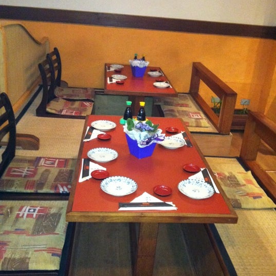 Photo taken at Restaurante Irori | 囲炉裏 by brspoerica on 12/3/2011