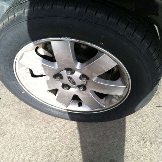 Brad's Discount Tire & Auto Automotive Repair Shop in Davenport