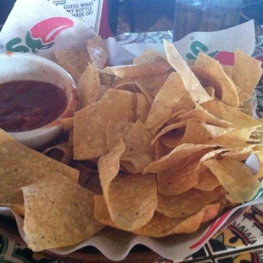 Photo taken at Chili&#39;s Grill &amp; Bar by Joy L. on 9/25/2011