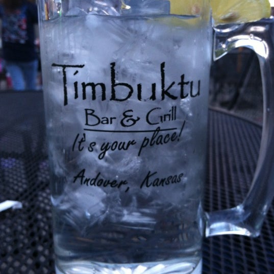 Снимок сделан в Timbuktu Bar &amp; Grill пользователем Brad E. 10/25/2011