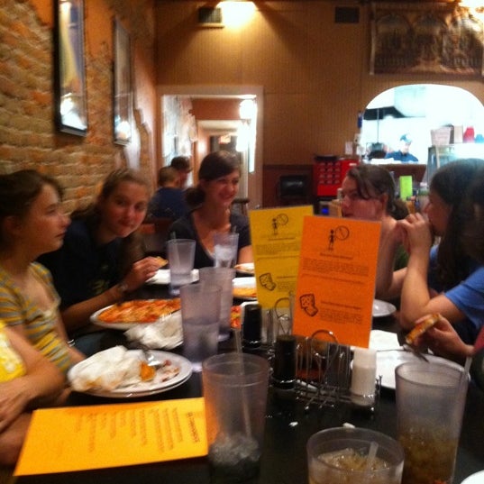Photo taken at Fratelli&#39;s Wood-Fired Pizza by Mike W. on 8/20/2011