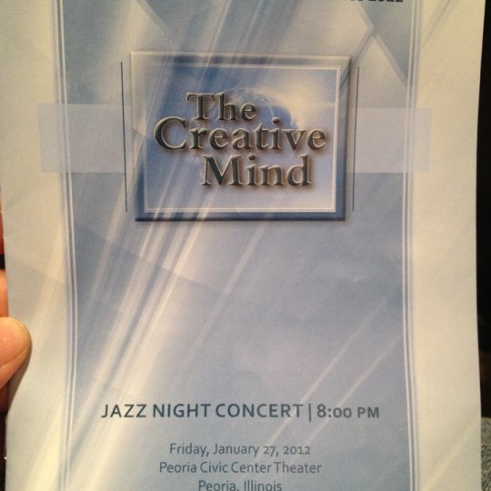 Foto scattata a Peoria Civic Center Theatre da Amy J. il 1/28/2012