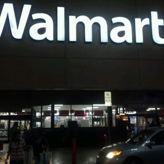 Walmart (Now Closed) Hatillo, Hatillo Municipio