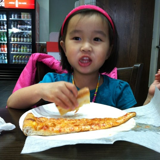 Photo taken at Gloria Pizza by Janet M. on 4/23/2012