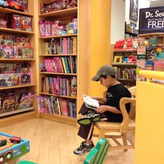 Photos At Barnes Noble 15246 Crossroads Pkwy