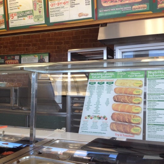 Subway LarchmontEdgewater 4902 Hampton Blvd