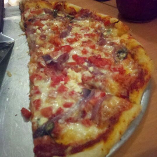 Das Foto wurde bei Opa! Pizza, Greek &amp; Italian Restaurant von Rachel F. am 1/26/2012 aufgenommen