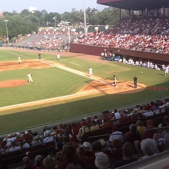 Софтбольная команда луизиана. Marty fielding. Hotel near williams brice stadium. Флорида стадион. Martin field.