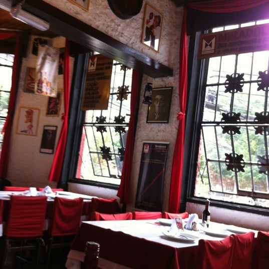 รูปภาพถ่ายที่ Miradouro Bar e Restaurante โดย Fernanda เมื่อ 5/8/2012