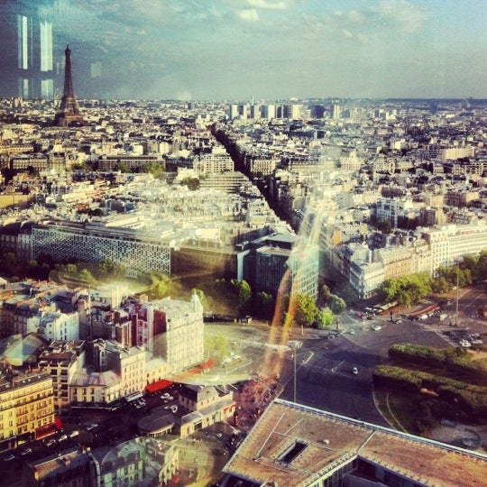 La Vue Ternes Paris Ile De France