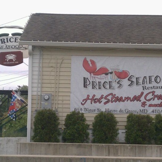Foto tirada no(a) Price&#39;s Seafood por Vince C. em 5/2/2012