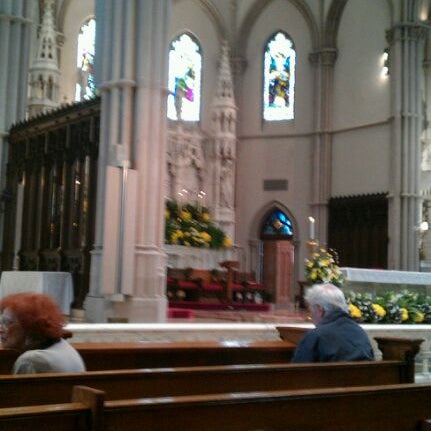 Foto tirada no(a) Saint Paul Cathedral por Clarissa A. em 4/8/2012