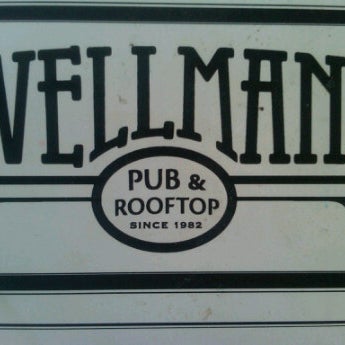 Photo taken at Wellman&#39;s Pub &amp; Rooftop by Tiffanie L. on 9/12/2011