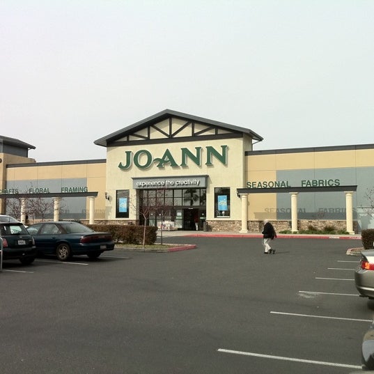 JOANN Fabrics and Crafts エルクグローブ、CA