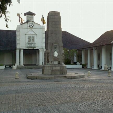 Old Court House - Historic Site in Kuching