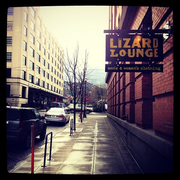 Das Foto wurde bei Lizard Lounge von Burk J. am 4/6/2012 aufgenommen