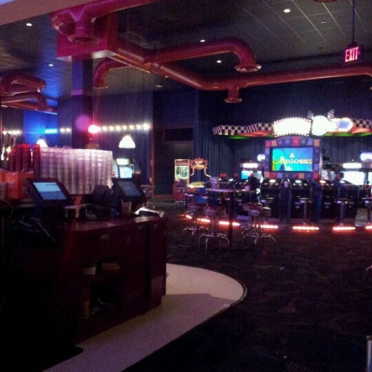 Photo taken at Dave &amp; Buster&#39;s by om A. on 2/28/2012