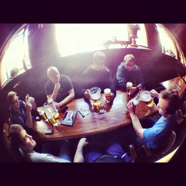 5/7/2012 tarihinde Arlin S.ziyaretçi tarafından Winston&#39;s English Pub &amp; Grill'de çekilen fotoğraf