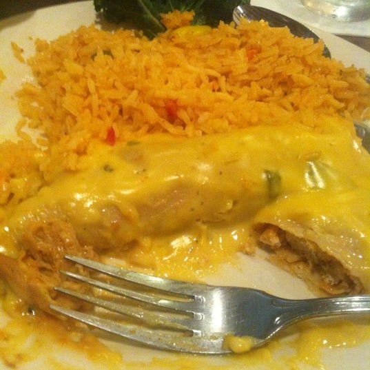 Foto diambil di Abuelo&#39;s Mexican Restaurant oleh Darrick P. pada 3/17/2012