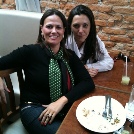 4/24/2012 tarihinde Alessandra Z.ziyaretçi tarafından Gibran Culinária Árabe'de çekilen fotoğraf
