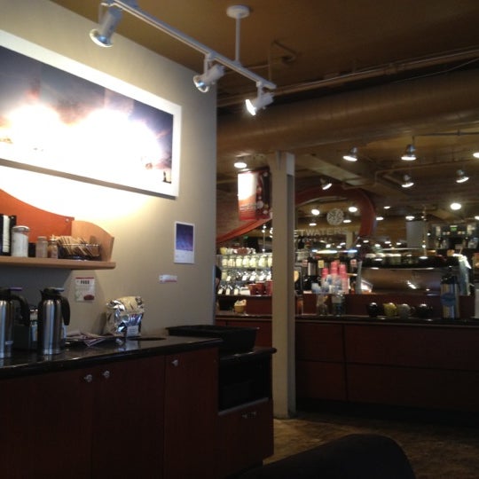 Photo taken at Sweetwaters Coffee &amp; Tea Kerrytown by Christopher B. on 2/23/2012
