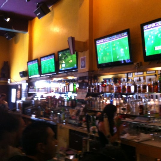 Foto diambil di Steff&#39;s Sports Bar oleh Dennis H. pada 6/13/2012