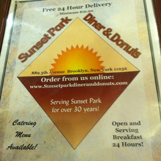 3/20/2012에 Zz M.님이 Sunset Park Diner &amp; Donuts에서 찍은 사진