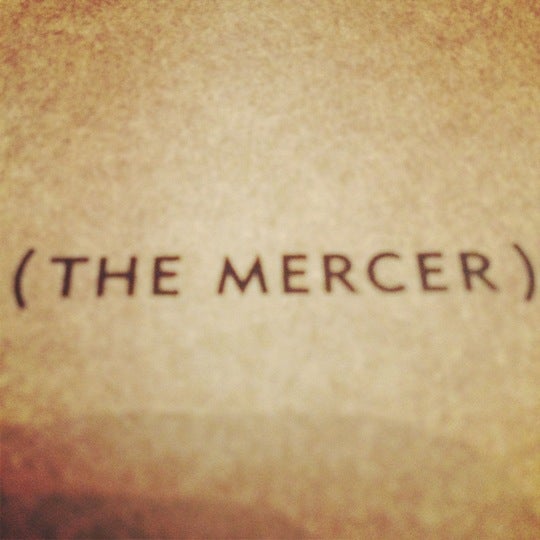 รูปภาพถ่ายที่ Mercer Hotel โดย Matt T. เมื่อ 8/2/2012