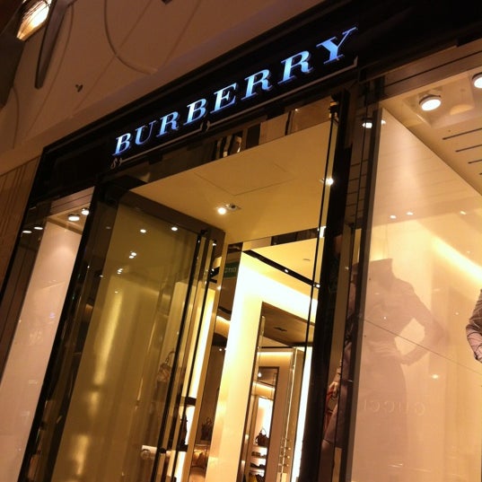 burberry store 360