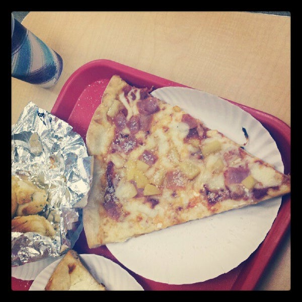 Photo taken at Ray&#39;s Famous Original Pizza by Kellee M. on 6/18/2012