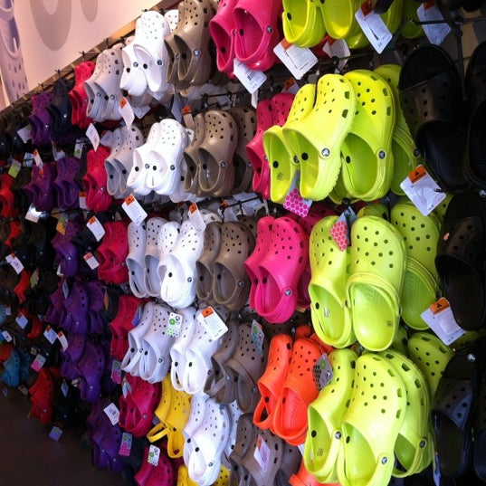 croc store edinburgh outlet