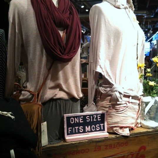 Photos at Brandy Melville Downtown Santa Monica 11 tips from 1500 visitors