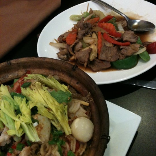 Photo taken at Sushi Thai Restaurant &amp; Bar by Chie @. on 3/28/2012
