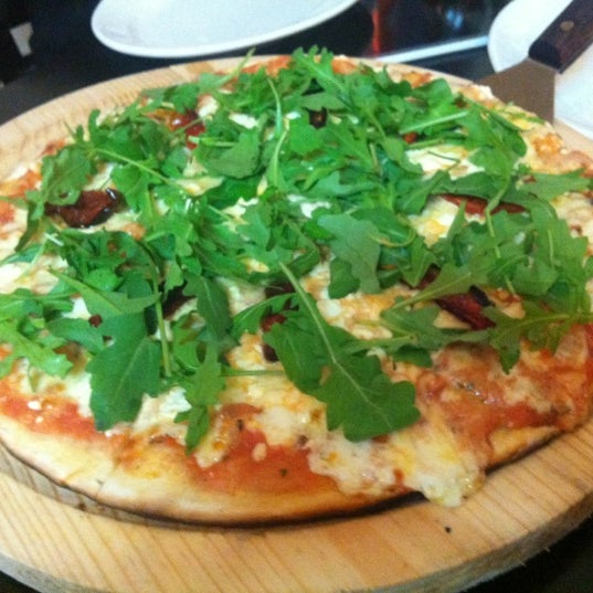 9/1/2012 tarihinde Tania O.ziyaretçi tarafından La Re Pizza'de çekilen fotoğraf
