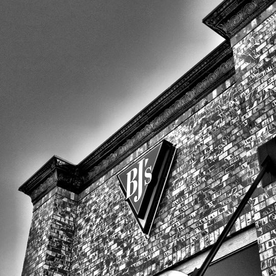 Das Foto wurde bei BJ&#39;s Restaurant &amp; Brewhouse von Jesse C. am 5/13/2012 aufgenommen