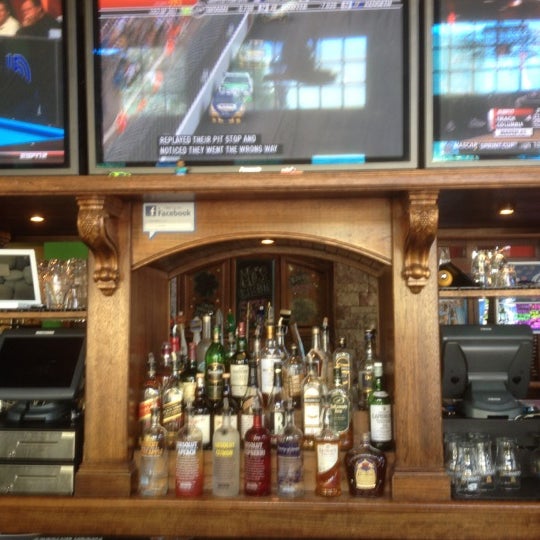 7/15/2012 tarihinde Allen H.ziyaretçi tarafından Mo&#39;s Irish Pub'de çekilen fotoğraf