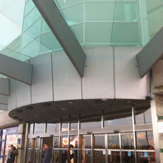 Photo prise au Liffey Valley Shopping Centre par ᴡ T. le3/12/2012