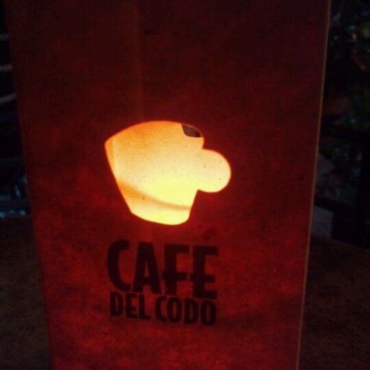 Foto diambil di Café del Codo oleh Xime pada 2/18/2012