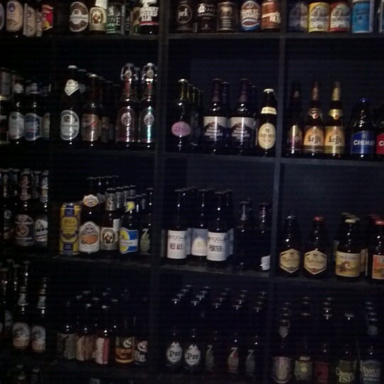 6/30/2012에 Alfonso G.님이 The Beer Box에서 찍은 사진