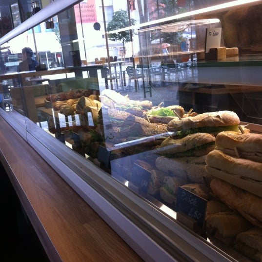7/16/2012에 Urska R.님이 Leon Snack &amp; Coffee Shop에서 찍은 사진
