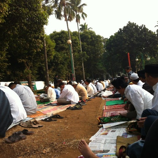 Photo taken at Taman Simanjuntak by Castiliano Y. on 8/19/2012