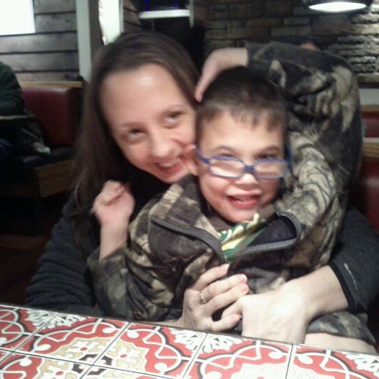 Photo taken at Chili&#39;s Grill &amp; Bar by Ryanne C. on 11/8/2011
