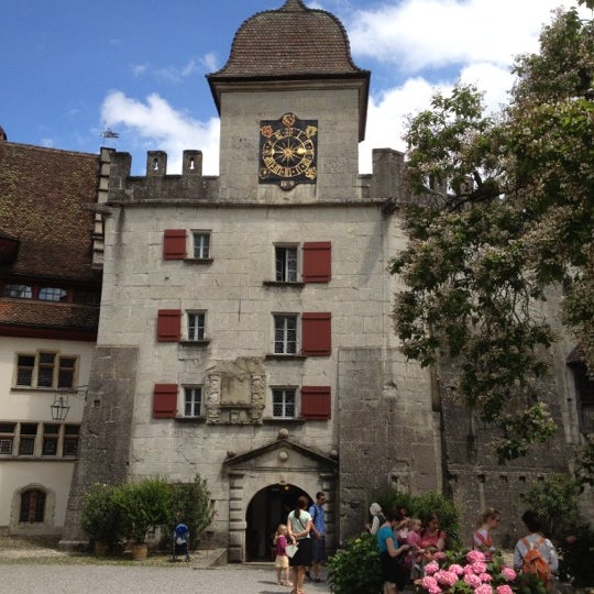 Das Foto wurde bei Schloss Lenzburg von Patrick F. am 7/8/2012 aufgenommen